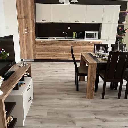 Le Bijou- Cabacum Plaza, With Free Parking 公寓 瓦爾納